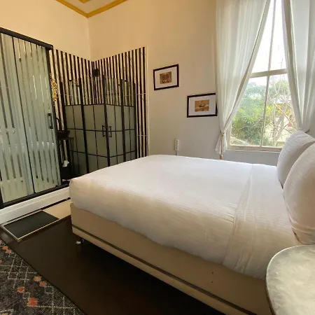 No16 Ada Hotel *