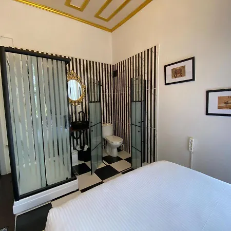 Hotel No16 Ada Adalar