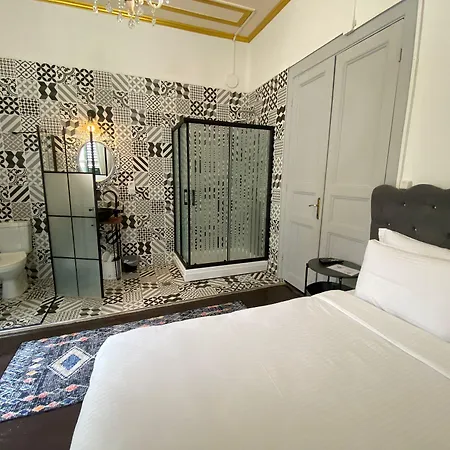 No16 Ada Hotel